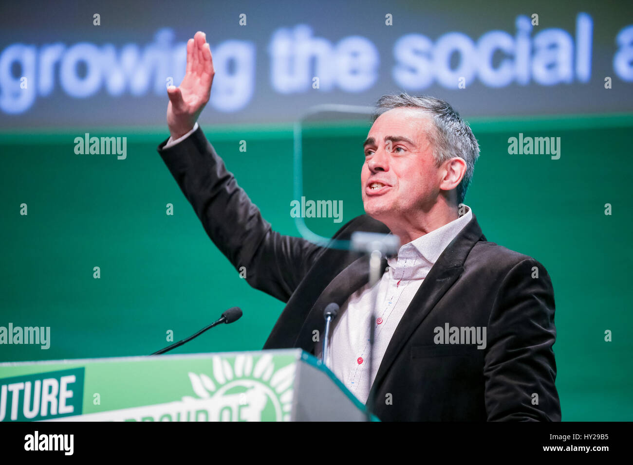 Co-leader du parti vert d'Angleterre et du Pays de Galles, s'exprimant lors de la conférence du parti. Jonathan bartley politique politique des verts Banque D'Images