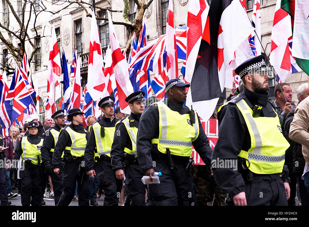 Mars anti-islamiques et Rallye à travers le centre de Londres de l'English Defence League et la Grande-Bretagne Premier Banque D'Images