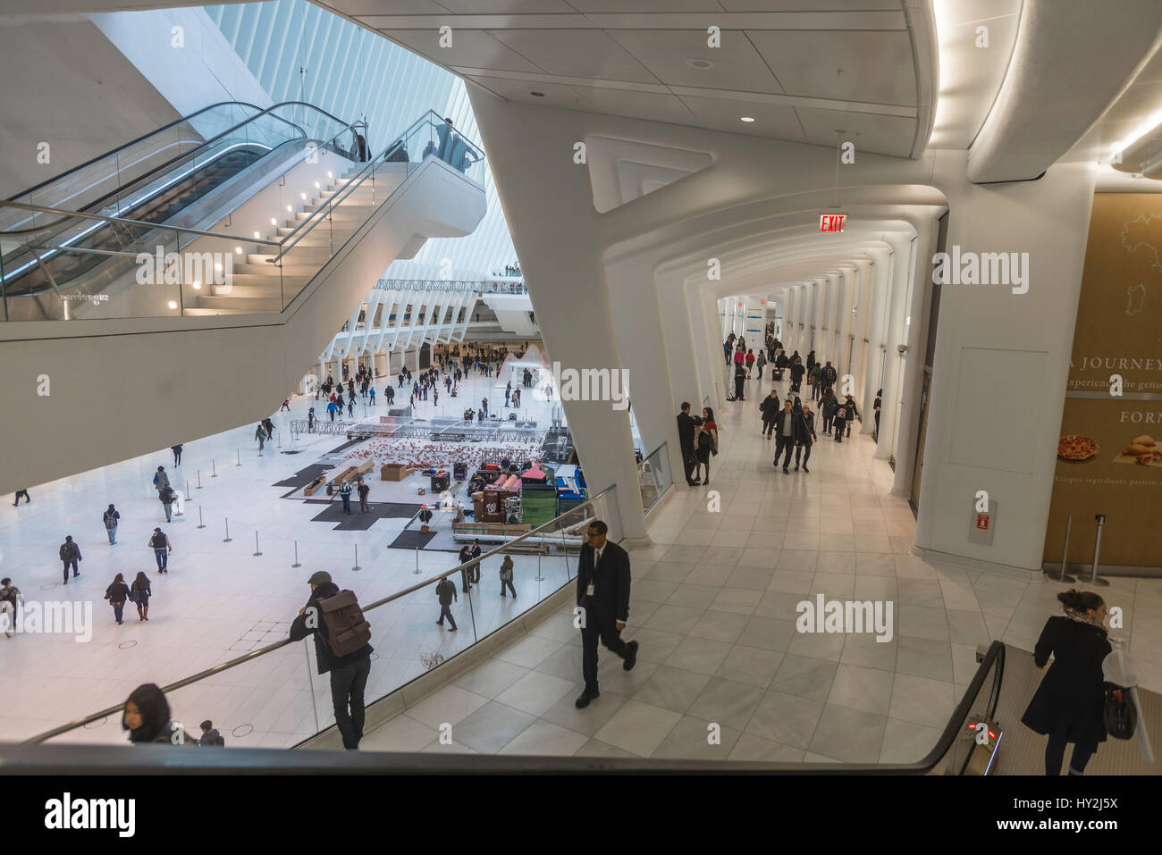 New York, NY - Oculus plaque tournante du transport au World Trade Center, achevé en 2016, 250 000 de l'Autorité portuaire sert (CHEMIN) navetteurs quotidiens et des millions de visiteurs de partout dans le monde. ©Stacy Walsh Rosenstock Banque D'Images