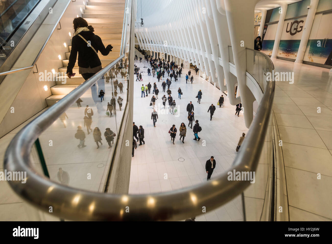 New York, NY - Oculus plaque tournante du transport au World Trade Center, achevé en 2016, 250 000 de l'Autorité portuaire sert (CHEMIN) navetteurs quotidiens et des millions de visiteurs de partout dans le monde. ©Stacy Walsh Rosenstock Banque D'Images