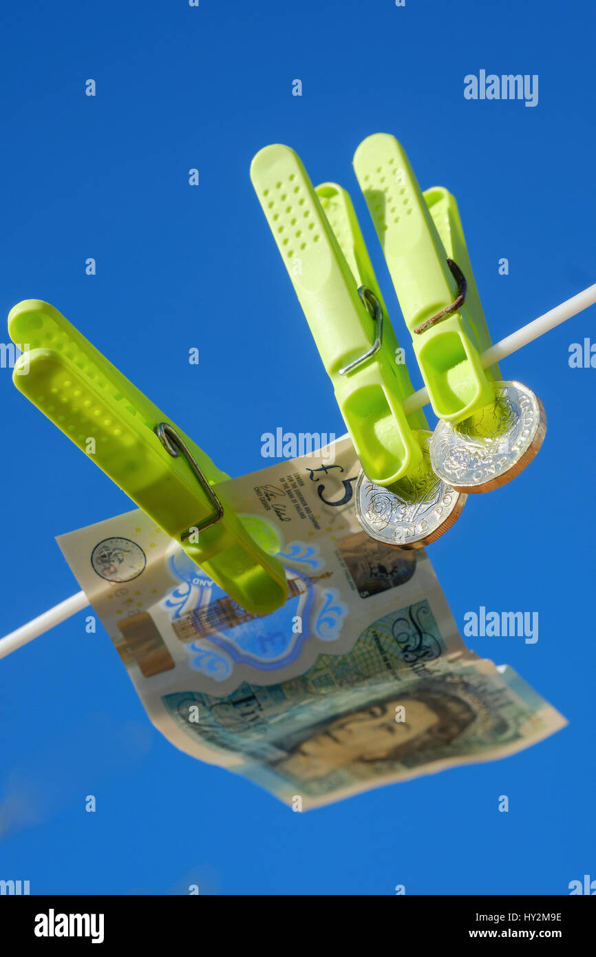 UK de l'argent sur la ligne de lavage Banque D'Images