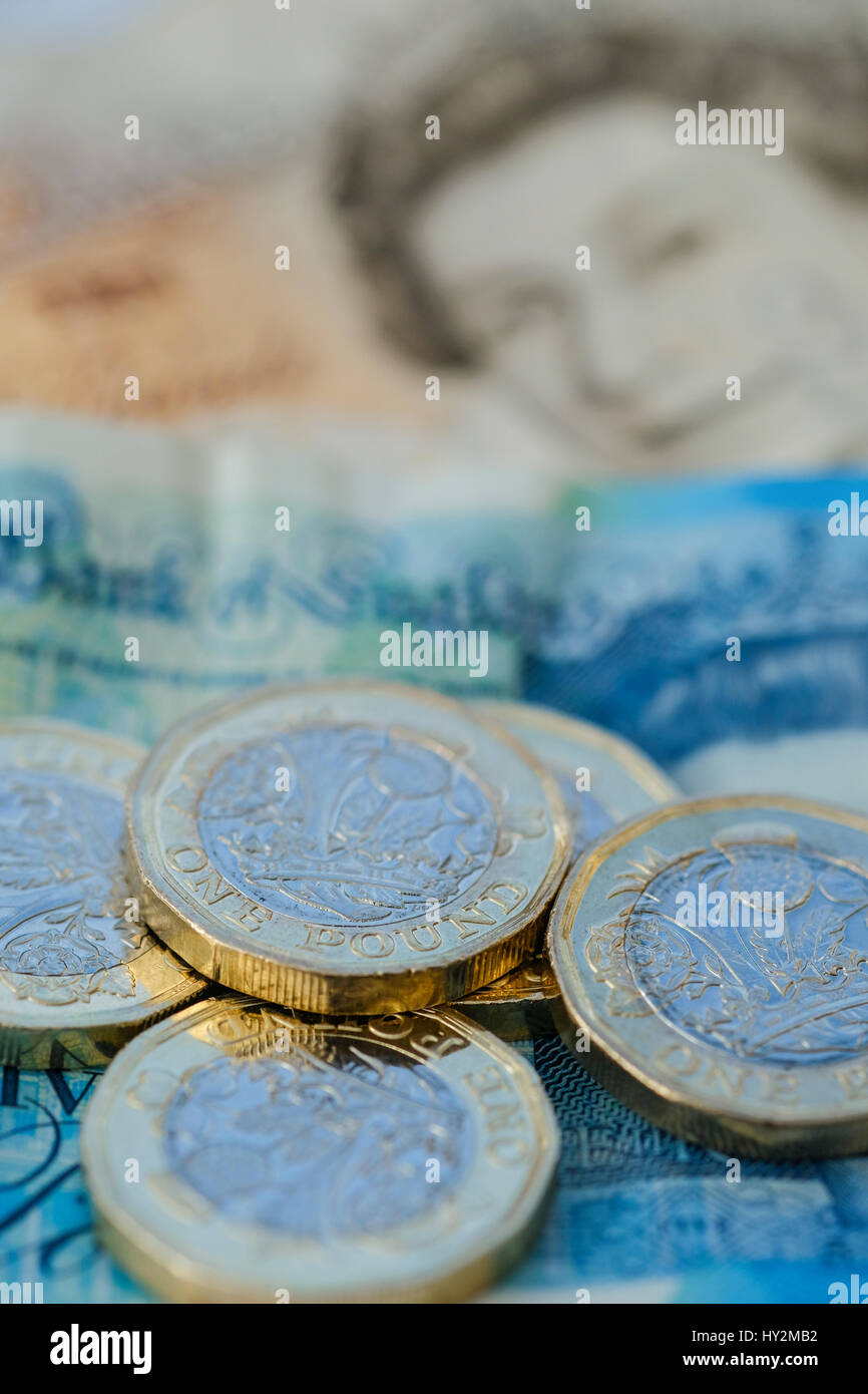 La devise britannique avec de nouveaux livres coin Banque D'Images