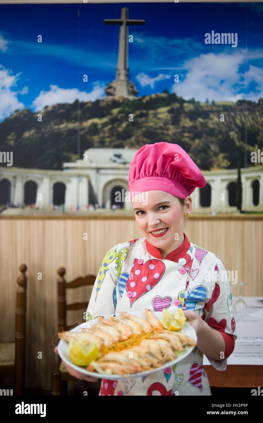 El Cangrejo Bar restaurant à la Solana, Ciudad Real, Espagne, rend hommage  au dictateur espagnol Francisco Franco Photo Stock - Alamy