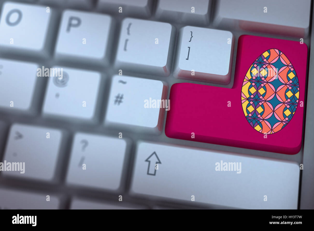 PE047___01 Pâques bs_nf contre la touche Entrée du clavier rose Banque D'Images