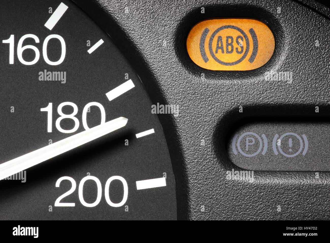 Témoin ABS au tableau de bord de voiture Banque D'Images