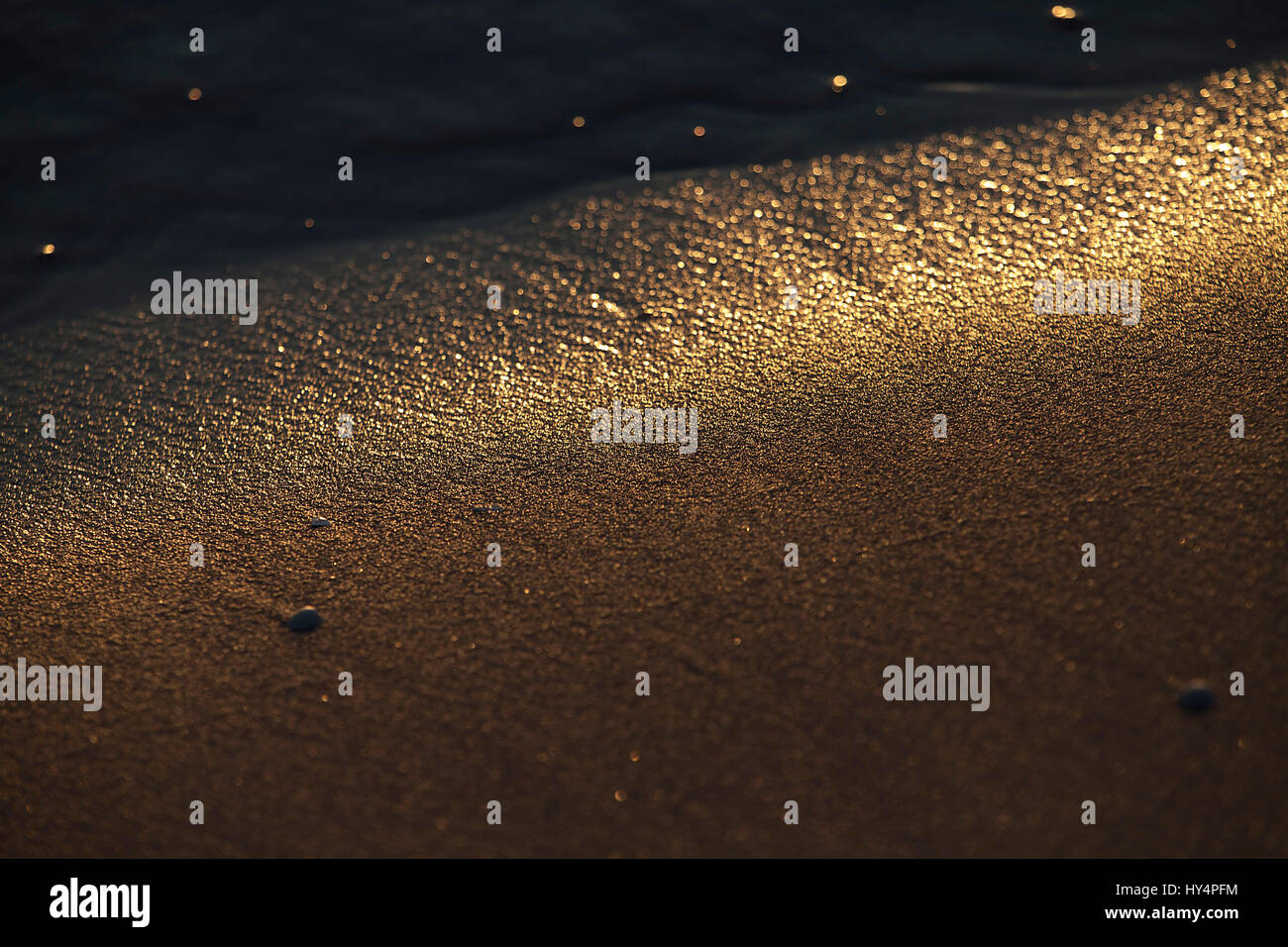 Les vagues sur le sable Banque D'Images