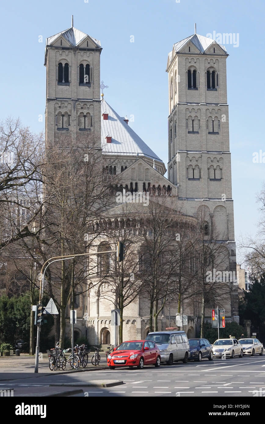 COLOGNE, ALLEMAGNE - 16 mars 2017 : Eglise Saint Gereon, l'une des grandes églises romanes de Cologne le 16 mars 2017 en Allemagne, Europe Banque D'Images