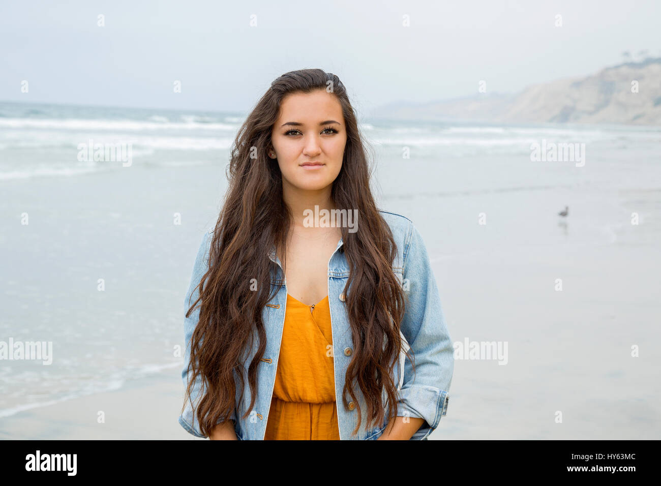Adolescente à la plage, La Jolla, Californie Banque D'Images
