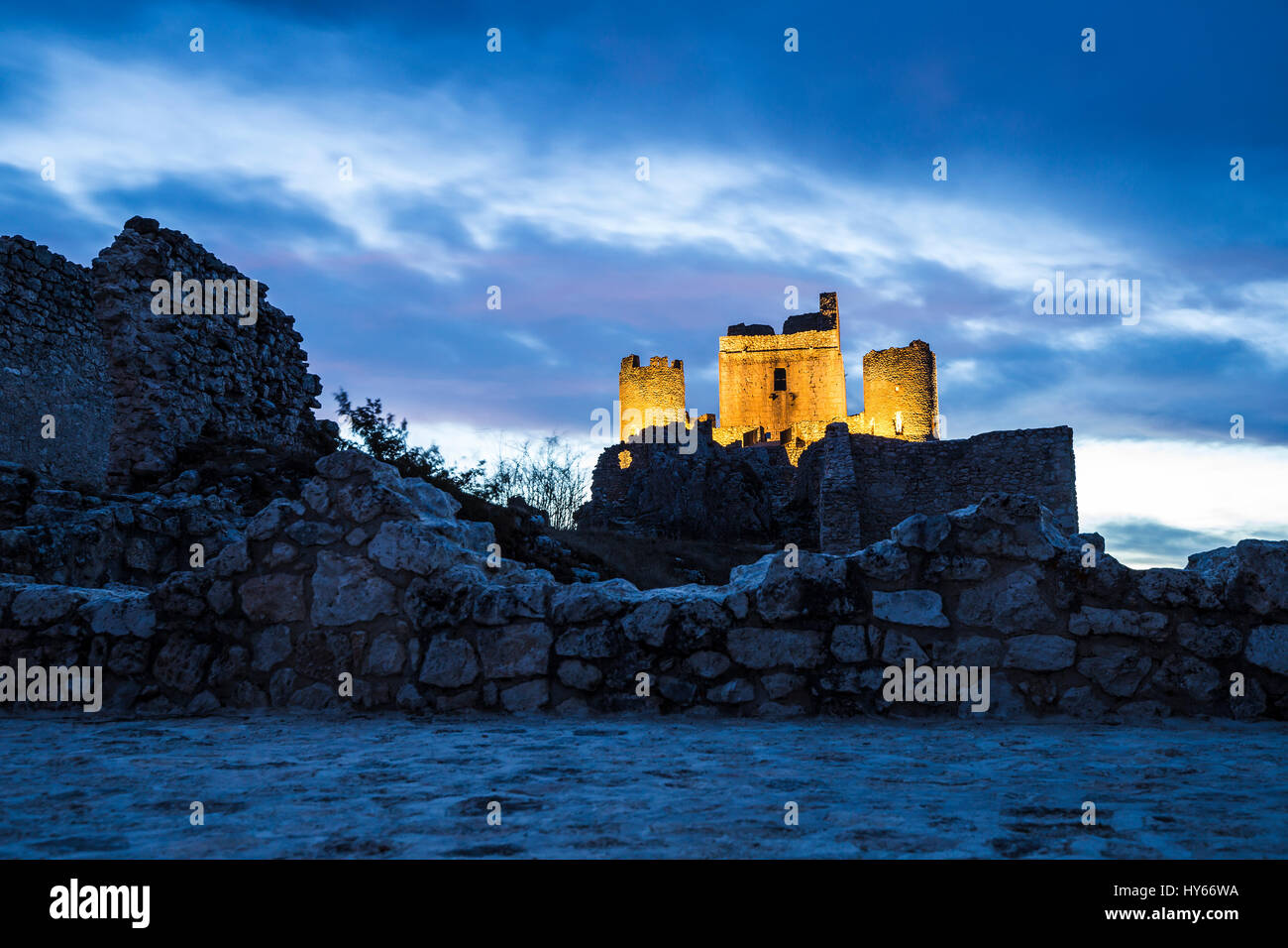 Paysage de Château Rocca Calascio dans les Abruzzes en Italie Banque D'Images