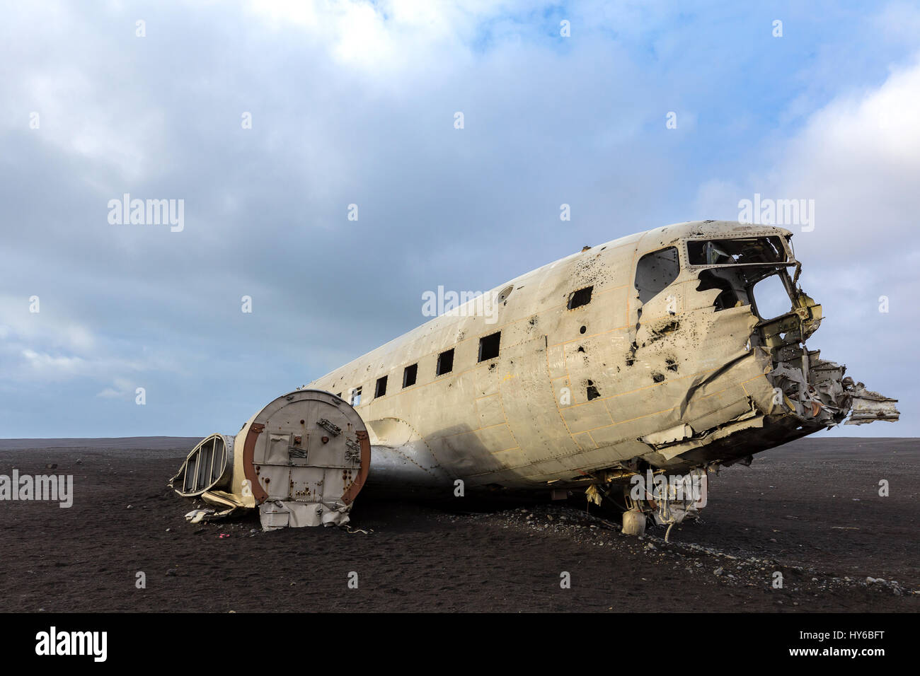 L'abandon de l'épave d'un avion militaire américain sur Solheimasandur beach près de Vik, le sud de l'Islande Banque D'Images