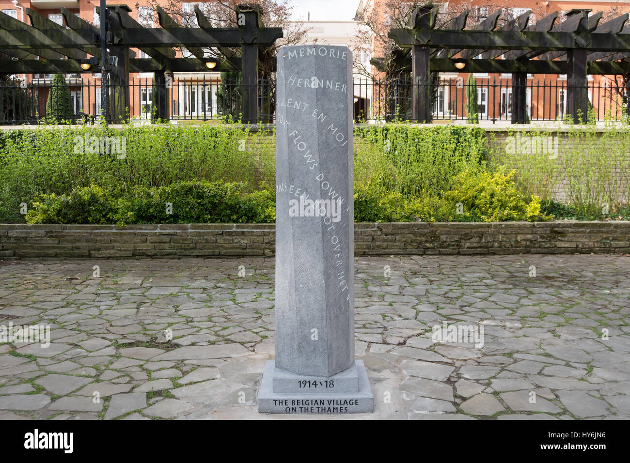 Pierre commémorative de la première guerre mondiale, les réfugiés belges qui se sont installés dans la région de East Twickenham, au sud-ouest de Londres, Angleterre Banque D'Images