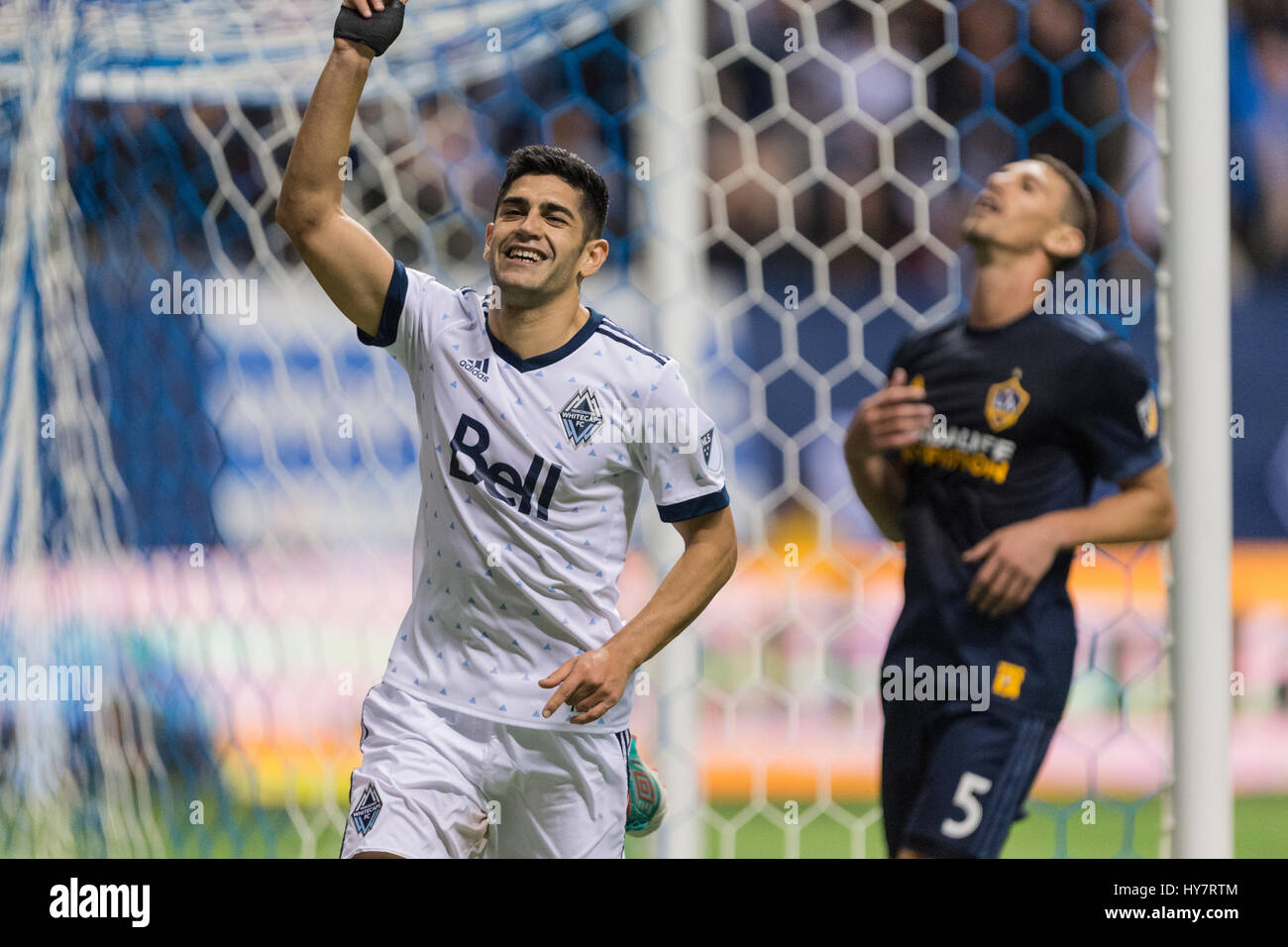 Vancouver, Canada. 1 avril, 2017. Matias Laba (15) des Whitecaps de Vancouver, célébrer son deuxième but de la nuit. Défaites Vancouver Los Angeles 4-2, avec des buts de Cristian Techera (13), Fredy Montero (12) et 2 buts de Matias Laba (15), Vancouver Whitecaps vs Los Angeles Galaxy, le Stade BC Place. © Gerry Rousseau/Alamy Live News Banque D'Images