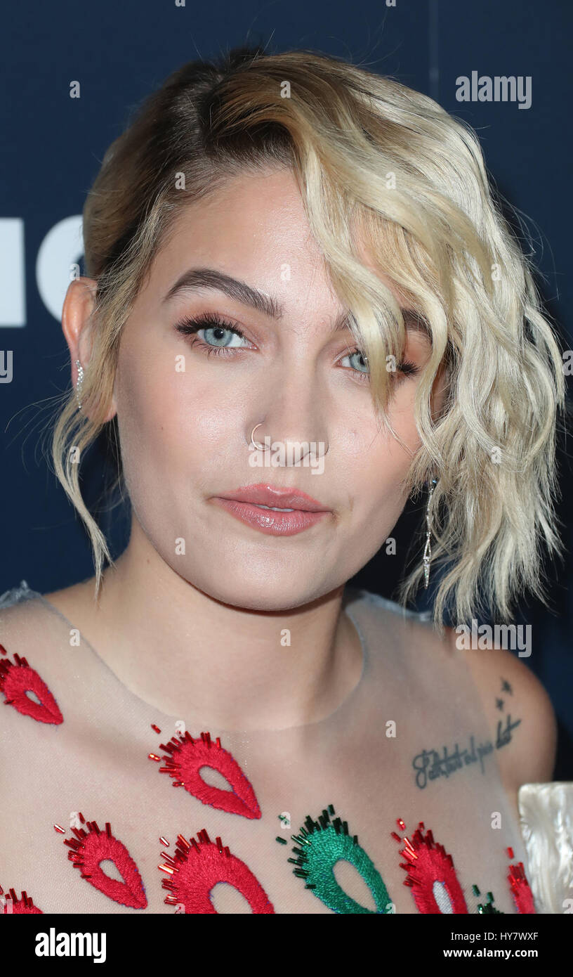 Bevely Hills, Ca. 01 avr, 2017. Paris Jackson, au 28th Annual GLAAD Media Awards à LA au Beverly Hilton Hotel en Californie le 01 avril 2017. Credit : Fs/media/Alamy Punch Live News Banque D'Images