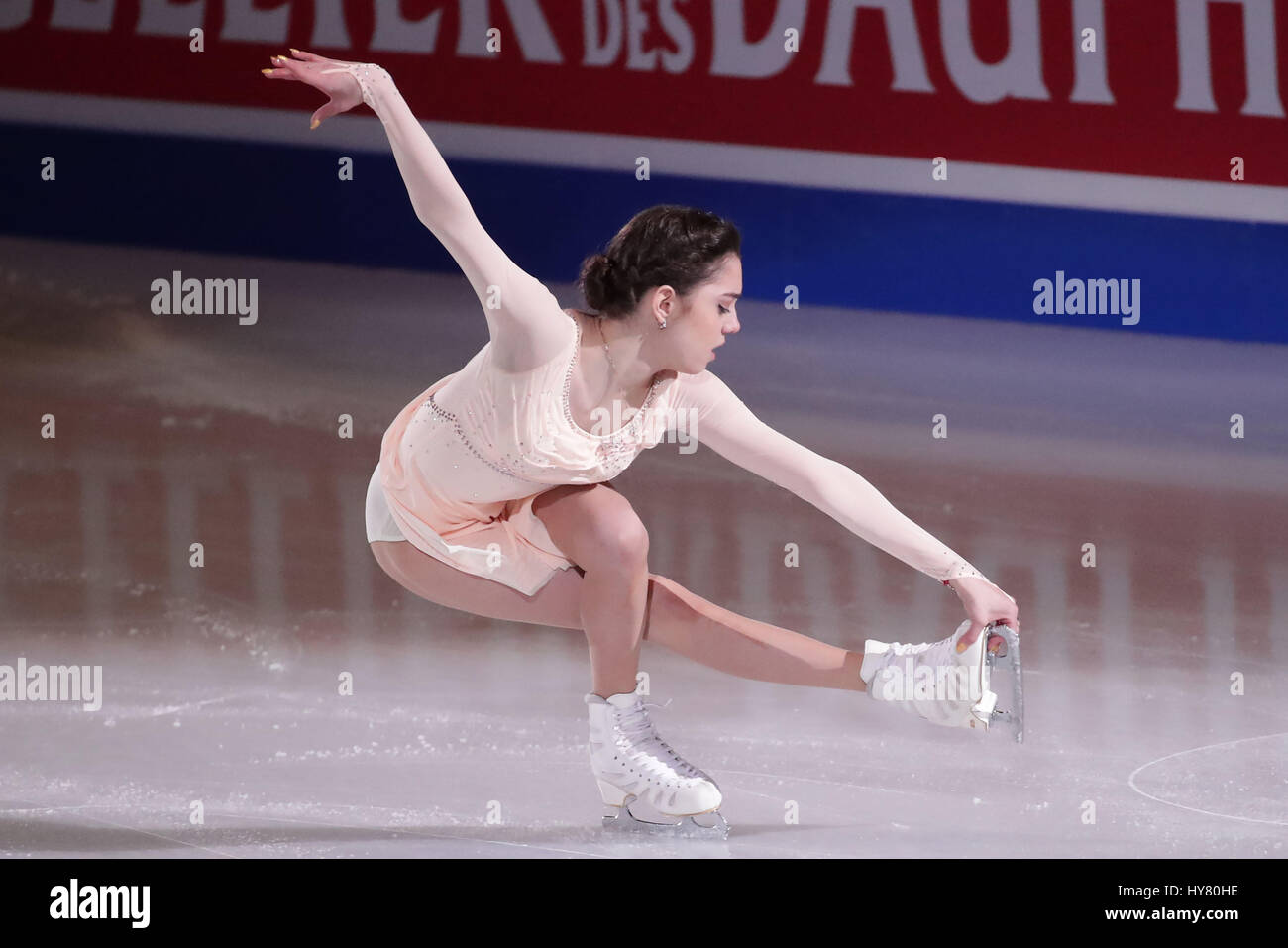 Helsinki, Finlande. 2ème apr 2017. Evgenia Medvedeva de Russie effectue au cours de l'exposition au programme ISU World Figure Skating Championships 2017 à Helsinki, Finlande, le 2 avril 2017. Credit : Matti Matikainen/Xinhua/Alamy Live News Banque D'Images