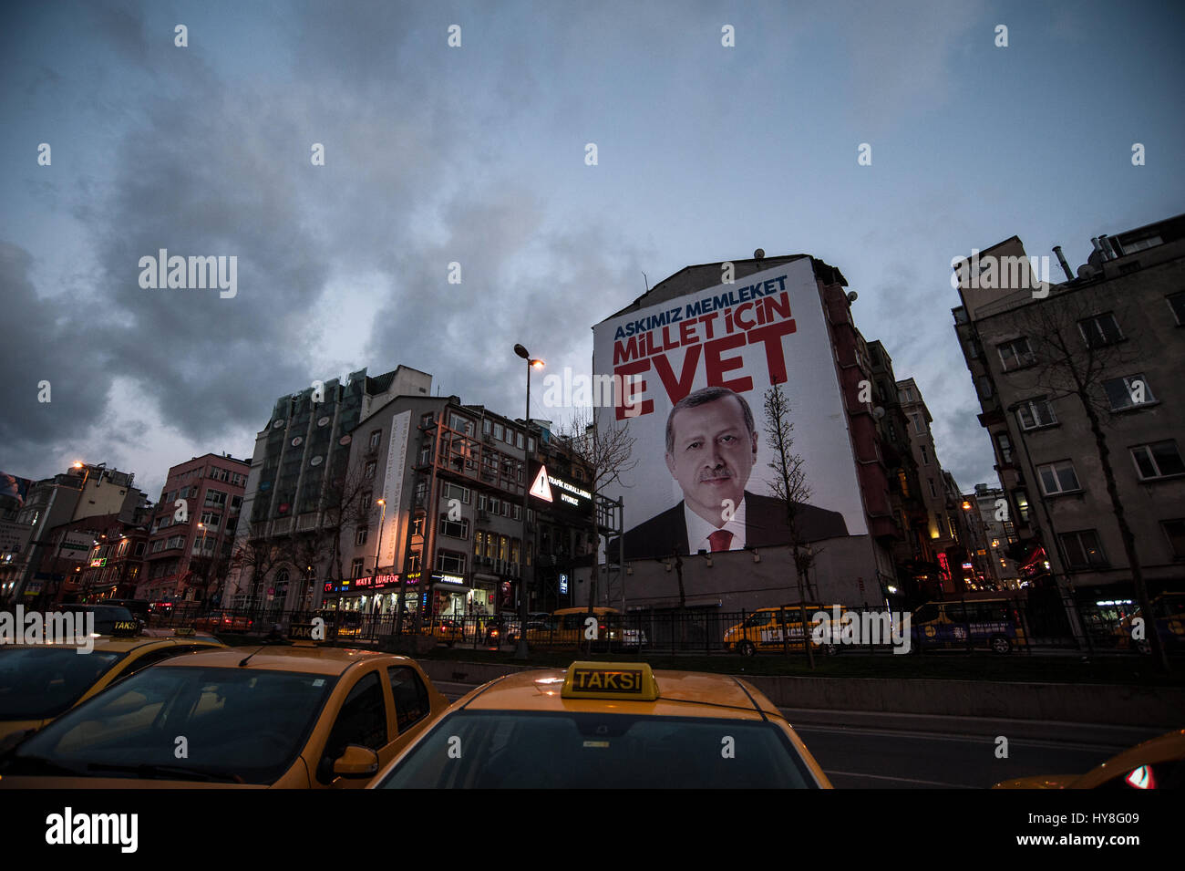 Référendum turc des affiches de campagne du Oui Recep Tayyip Erdoğan à Istanbul Turquie Banque D'Images