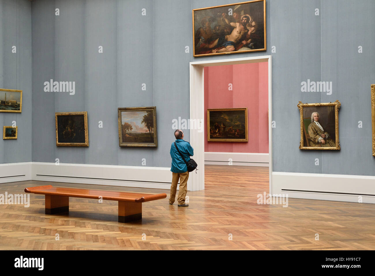 Berlin. L'Allemagne. Visites à la recherche à l'art de la Gemäldegalerie. Banque D'Images