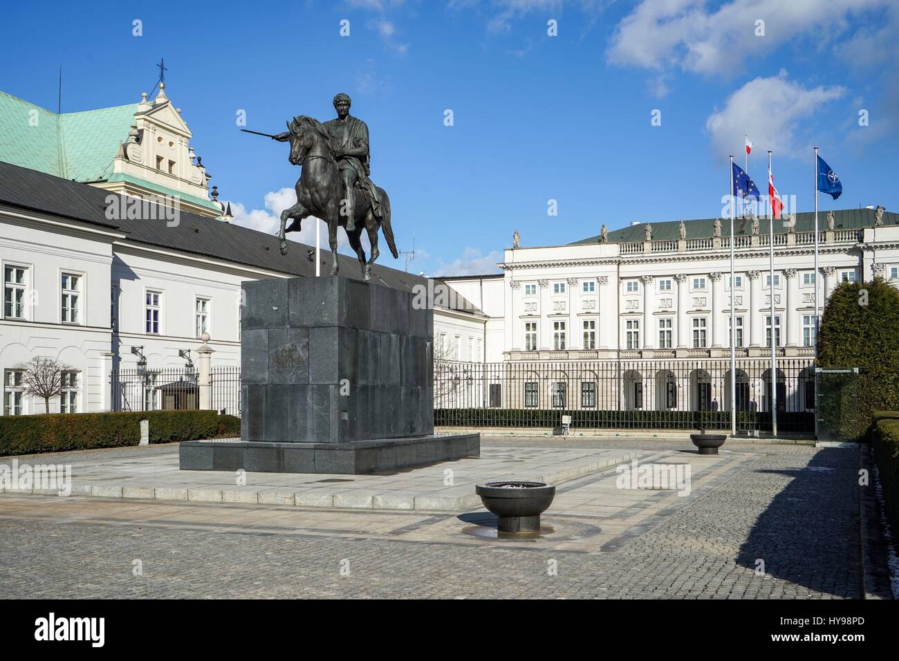 Pologne : Statue du prince Józef Poniatowski en face du palais présidentiel, à Varsovie. Photo de 25. Février 2017. Dans le monde d'utilisation | Banque D'Images