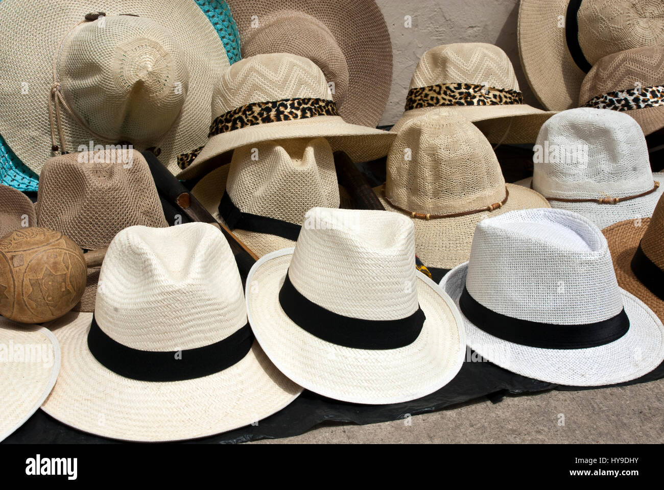 Accessoires - chapeaux en Amérique du Sud - Collection Photo Stock - Alamy