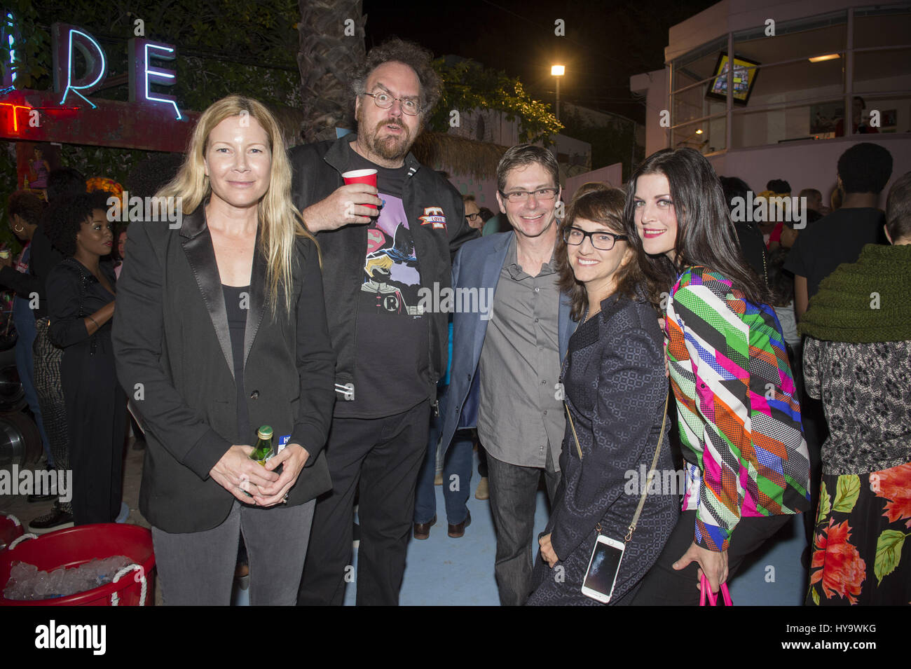 Apr 1, 2017. 1er avril 2017. Los Angeles, Californie, USA - Le parti de Detroit à Los Angeles organisé par Allee Willis, Lily Tomlin, et Lamont Dozier honorant Detroit Youth Arts group du 25e anniversaire de la mosaïque. Credit : Jerome Brunet/ZUMA/Alamy Fil Live News Banque D'Images