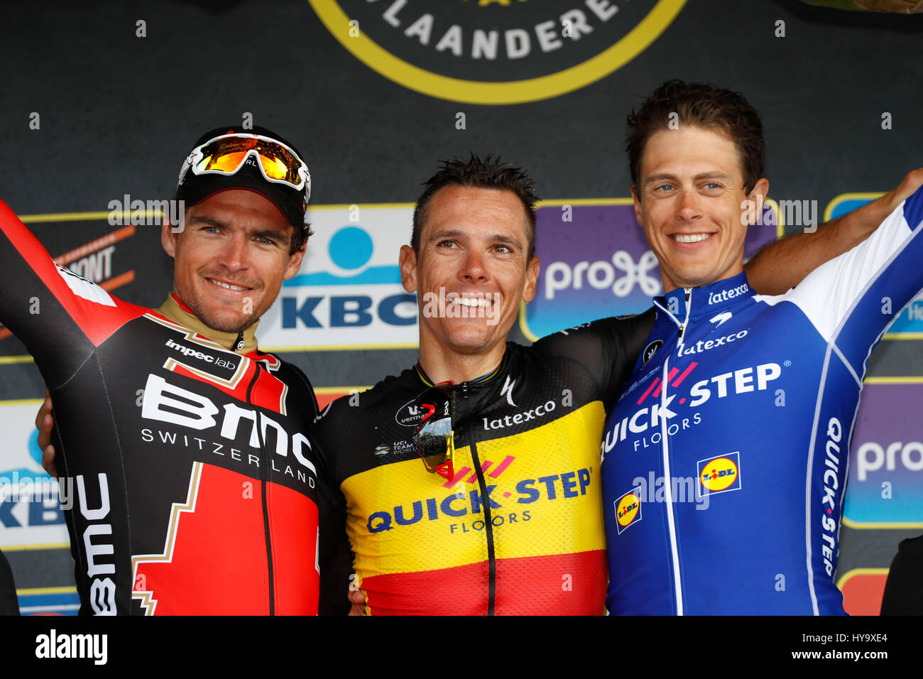 La Belgique. 09Th avr, 2017. 02 avril 2017 101ème Tour des Flandres 1er : Philippe Gilbert (BEL) 2e étages Quickstep : Greg Van Avermaet (BEL) 3e : BMC Niki Terpstra (NED) Parquet Quickstep Photo : Cronos/Yuzuru Sunada Banque D'Images