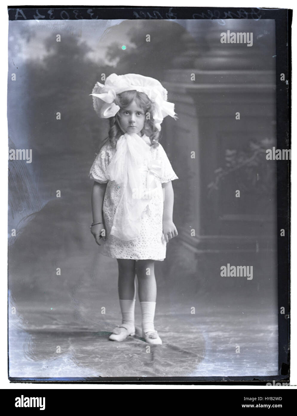 La photographie intitulée « dangers, 19 août 1912 » représente probablement une scène ou un événement lié à des dangers ou à des risques à partir de cette date, faisant potentiellement référence à un événement ou à un incident historique en 1912. Banque D'Images