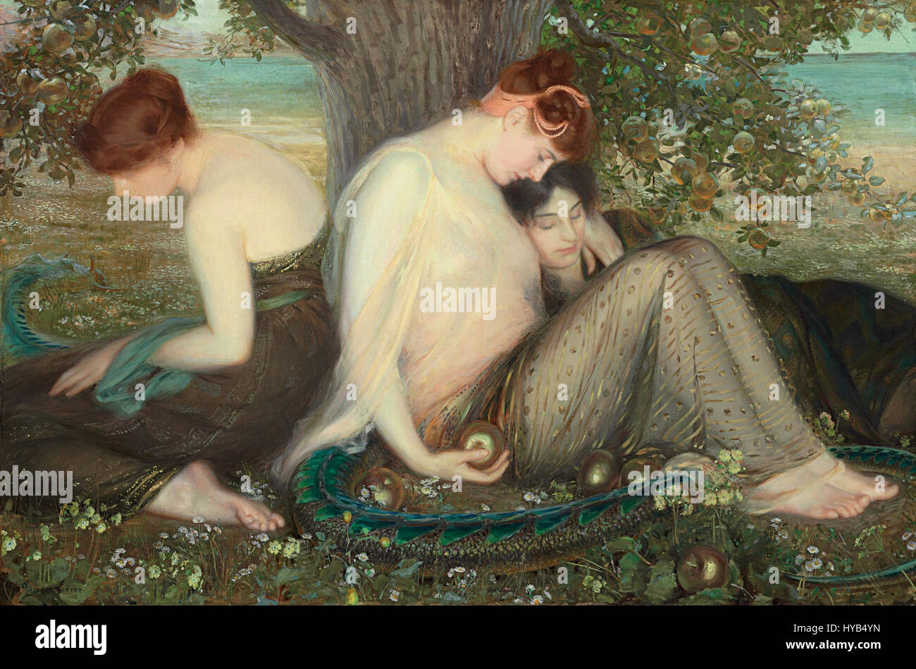 *Jardin des Hespérides* d'Albert Herter représente une scène mythique de la mythologie grecque. La peinture montre le jardin, gardé par des nymphes, où les pommes dorées sont conservées, représentant un aspect paisible mais mystérieux du mythe grec. Banque D'Images