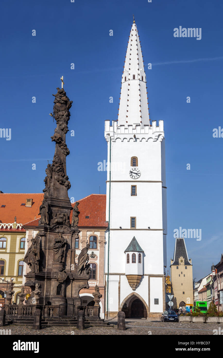 Ville tchèque Kadan en République tchèque, l'Hôtel de ville gothique, la Tour de l'Europe en Bohême du Nord Banque D'Images