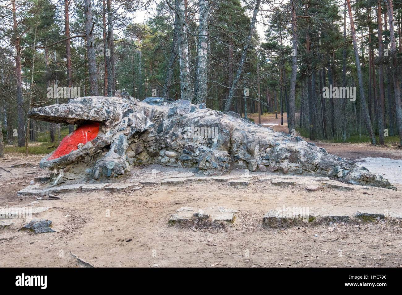 Sculpture "le Crocodile" (1908) dans le parc près de Glehn Château. Tallinn, Estonie, Europe Banque D'Images
