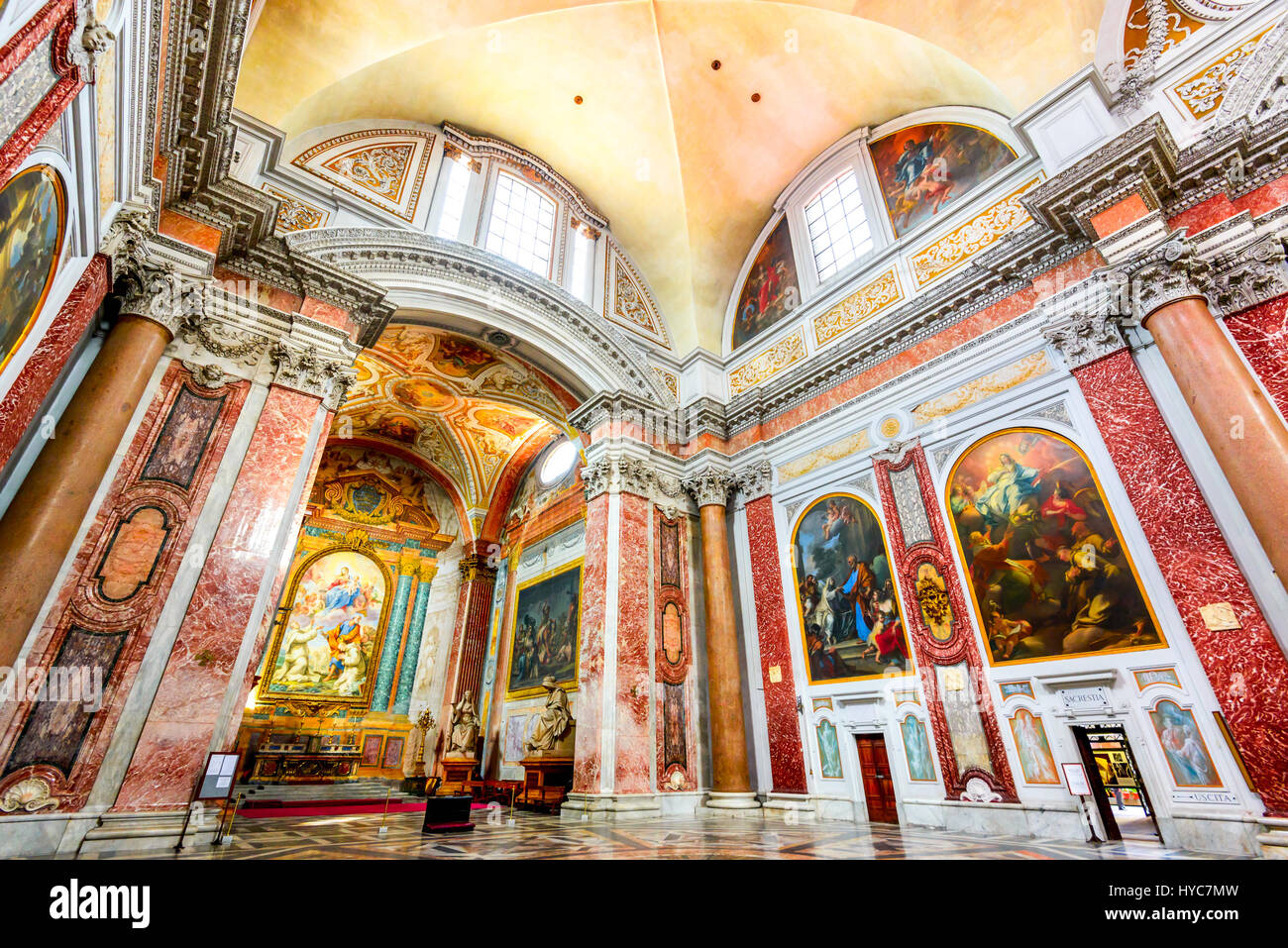 ROME, ITALIE - 5 avril 2016 : Basilique de Santa Maria degli Angeli E Dei Martiri, construit à l'intérieur de bains de Dioclétien. Banque D'Images