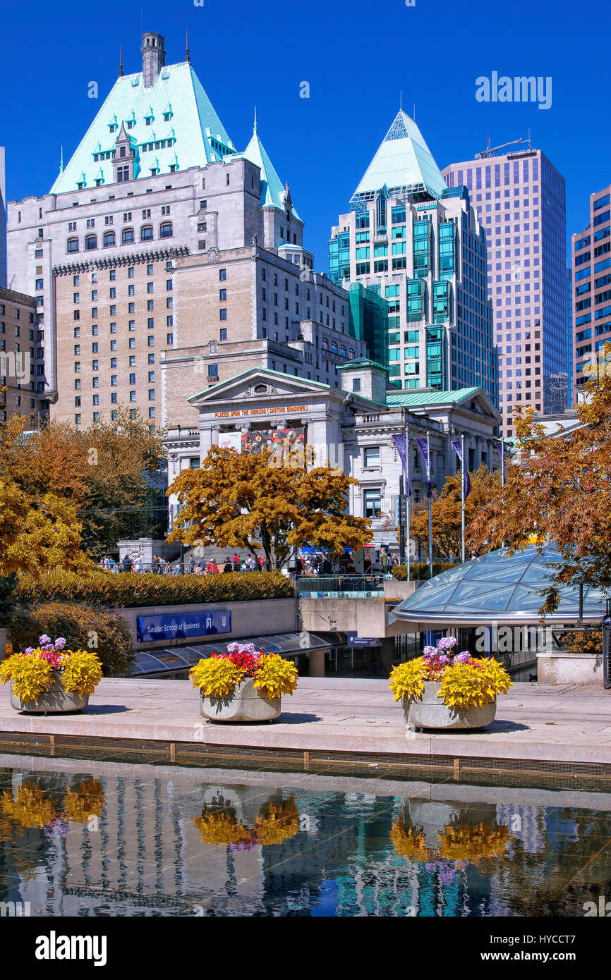 Robson Square à Vancouver Banque D'Images