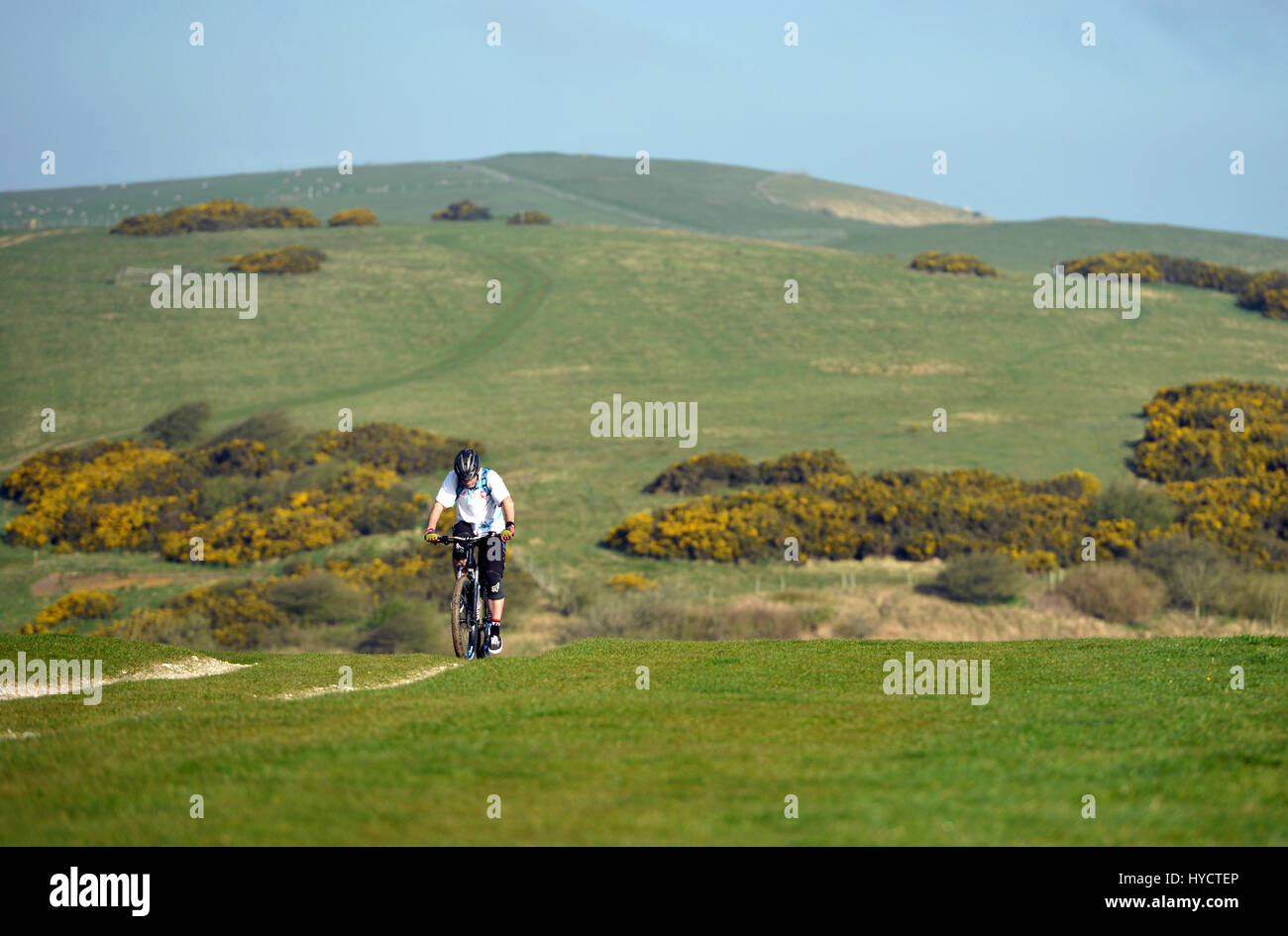 Le vélo sur la South Downs Way dans l'East Sussex Banque D'Images