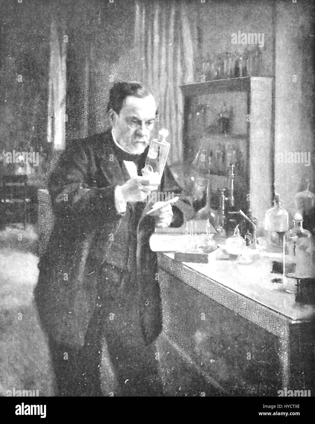 Illustration scientifique Louis Pasteur au travail dans son laboratoire, regardant fixement un bécher avec un regard d'intense concentration tout en tenant un morceau de papier, France, 1899. Banque D'Images
