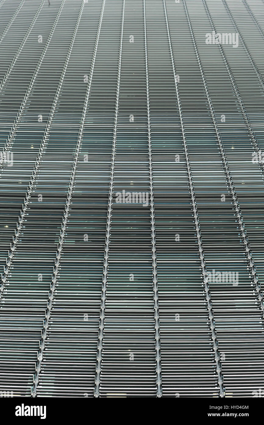 Fenêtres sur le côté sud de l'un skyscraperat talkie-walkie, 20 Fenchurch Street, City of London, en Angleterre. Banque D'Images