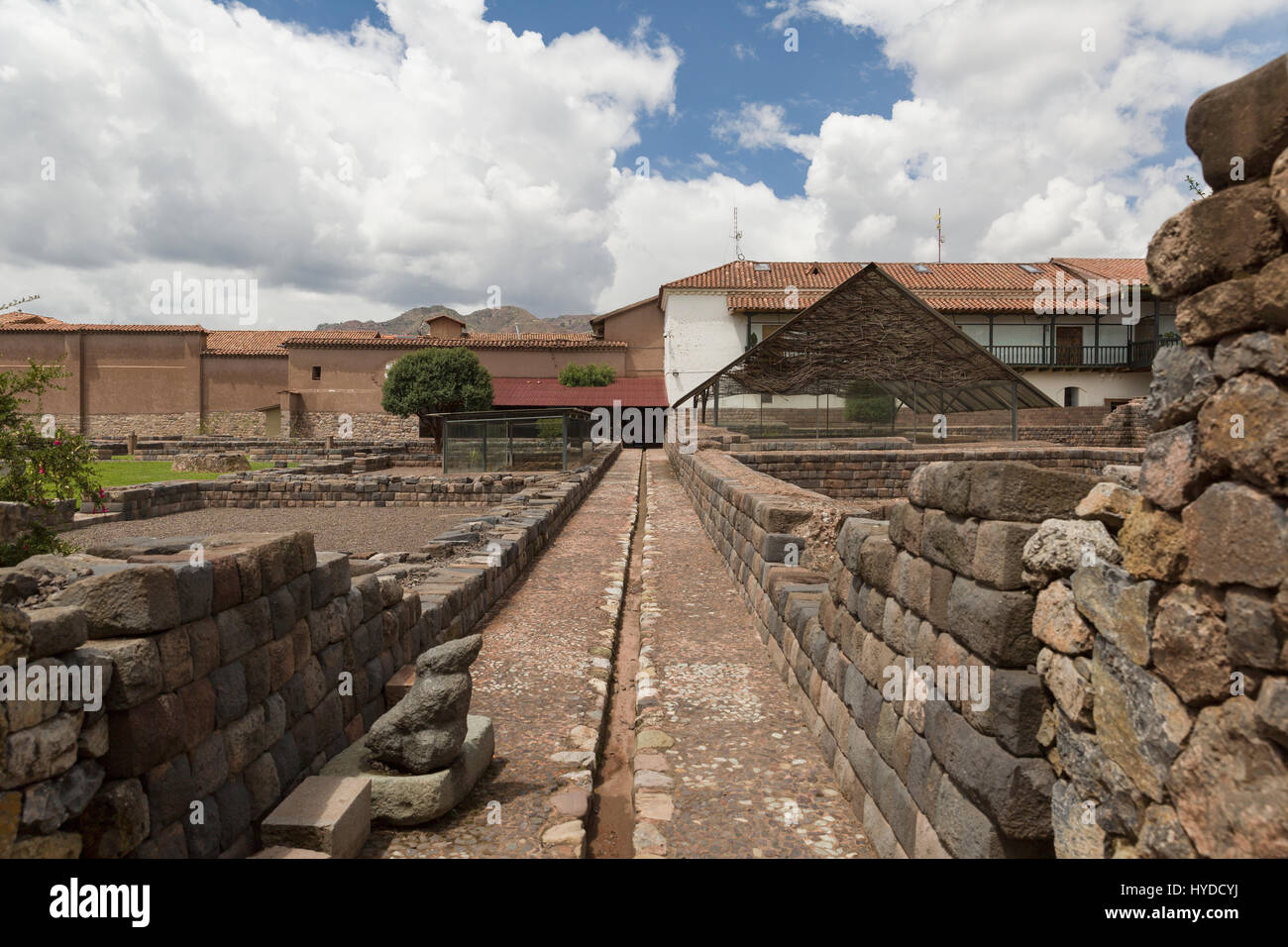 Musée archéologique de Cusco avec de vieux murs incas. Banque D'Images