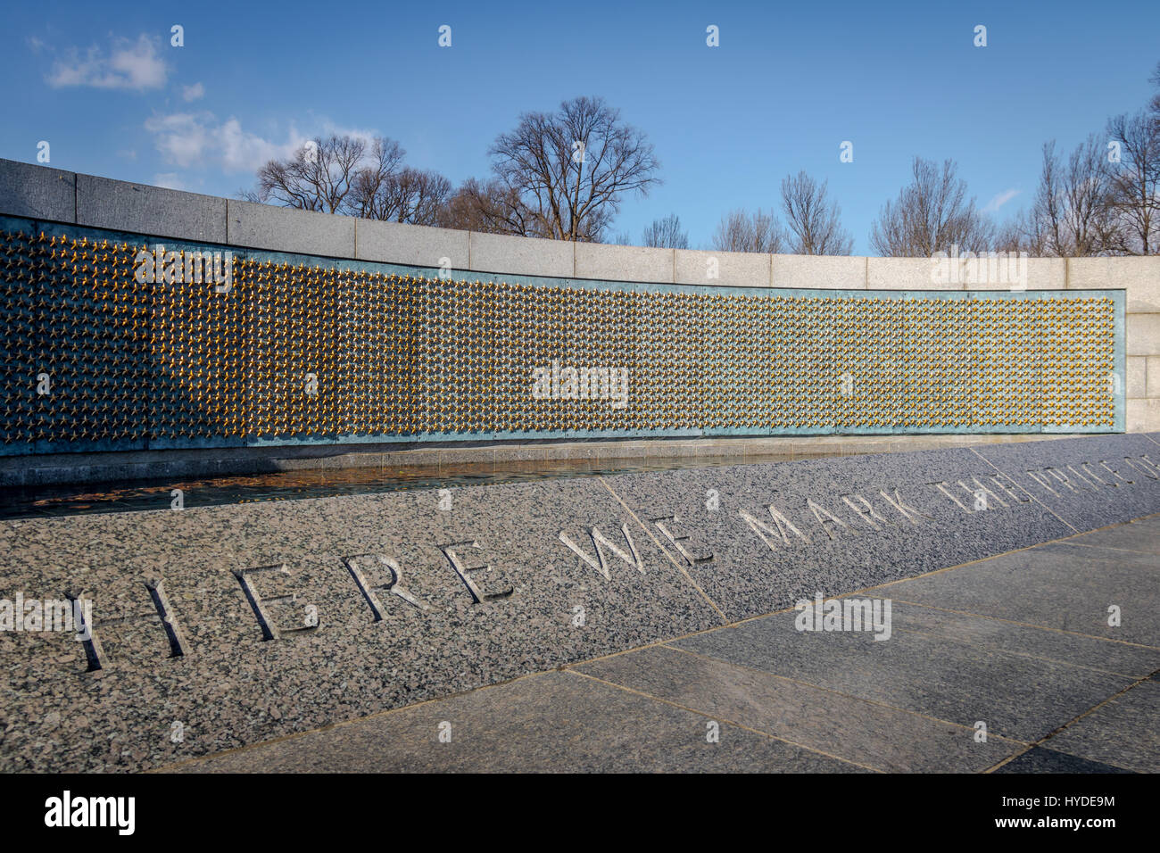 Étoiles d'or de la liberté mur au monument commémoratif de la Seconde Guerre mondiale - Washington, D.C., USA Banque D'Images