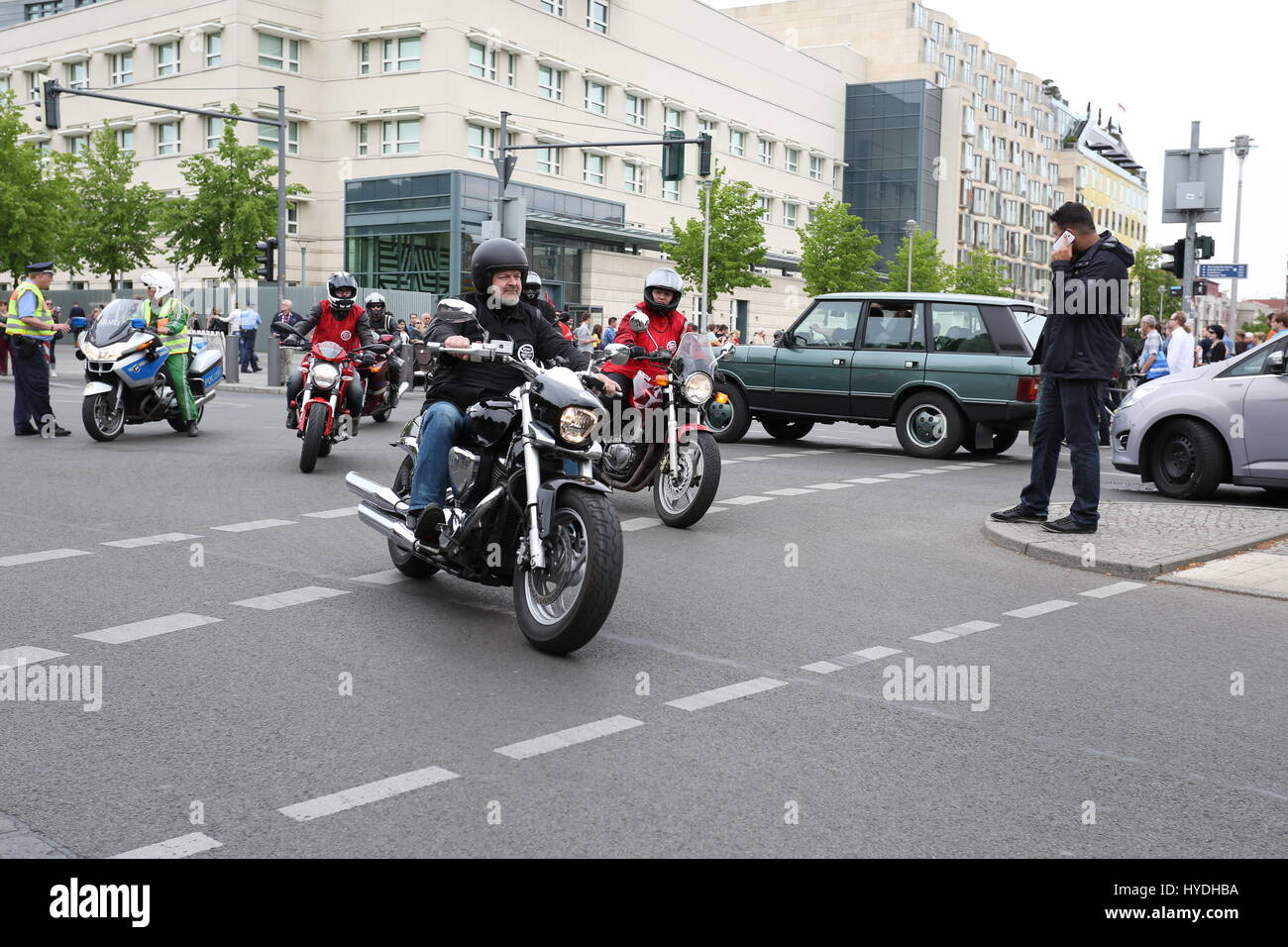 Berlin, Allemagne, Mai 9th, 2015 : Masses de bikers balade autour de la ville de Berlin pour protester contre la violence. Banque D'Images