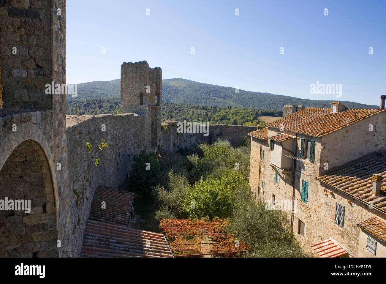 Une partie des fortifications entourant Monteriggioni, Toscane Banque D'Images