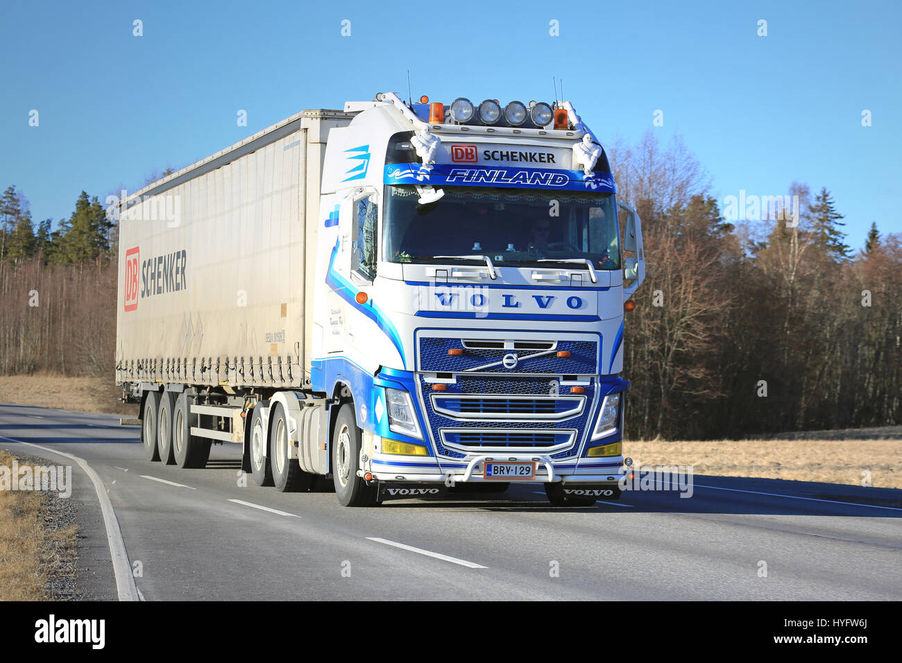 SALO, FINLANDE le 24 mars 2015 bleu et blanc personnalisé semi