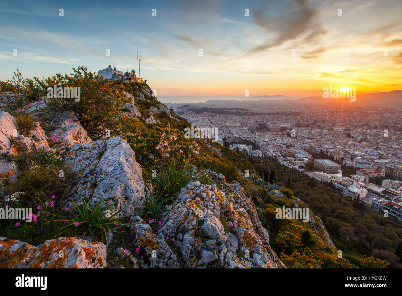 Vue d'Athènes depuis la colline du Lycabette au coucher du soleil, la Grèce. Banque D'Images