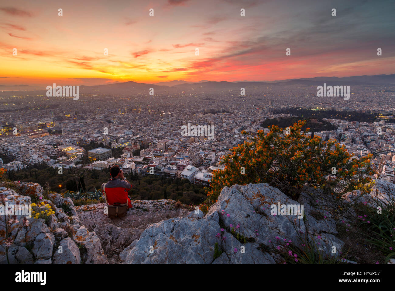 Vue d'Athènes depuis la colline du Lycabette au coucher du soleil, la Grèce. Banque D'Images
