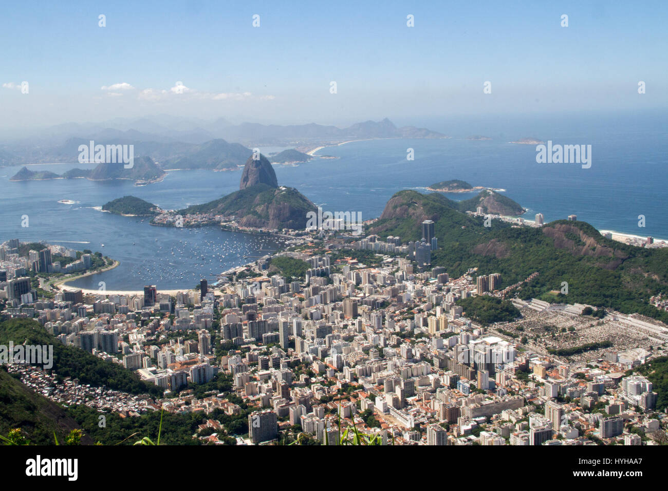 RIO DE JANEIRO, 30.03.2017 : Vue de ville de Rio de Janeiro et neighboors. (Photo : Néstor J. Beremblum / Alamy News) Banque D'Images