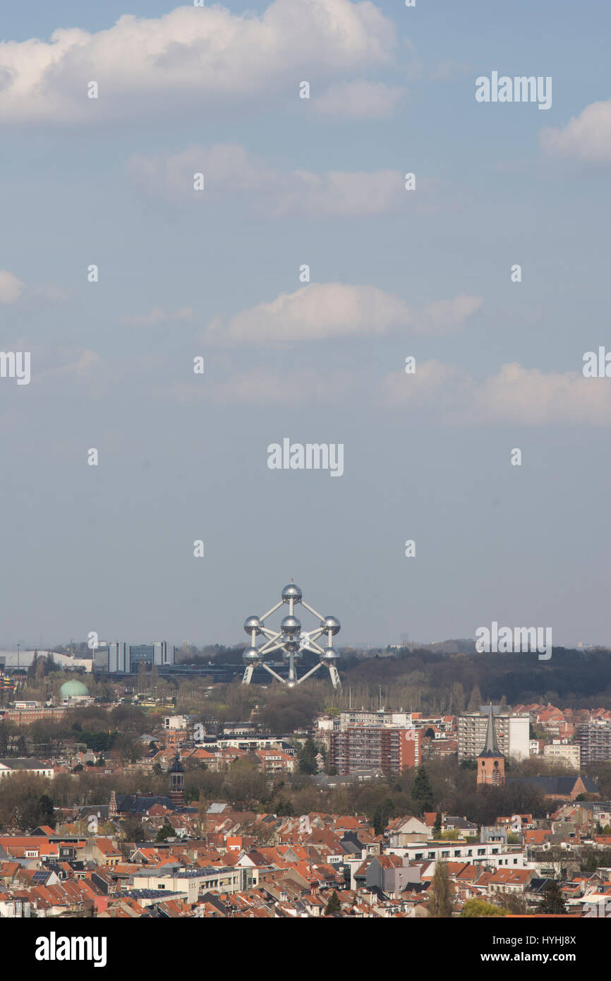 Vue aérienne de Bruxelles avec l'Atomium en arrière-plan Banque D'Images