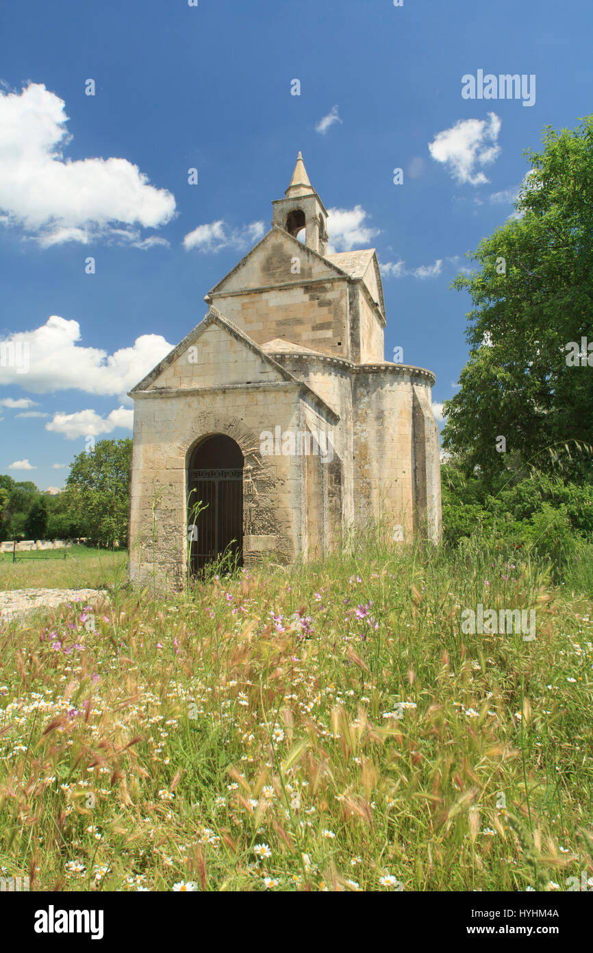 France, Bouches du Rhône, Arles, Montmajour, chapelle St Croix près de l'abbaye de Montmajour Banque D'Images