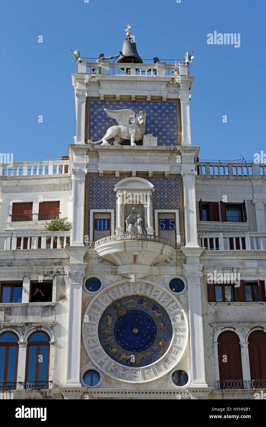 Horloge astronomique de 1493 Tour de l'horloge de la renaissance de Torre dell'Orologio, la Place Saint Marc, la Piazza San Marco, Venise, Vénétie, Italie, Europe Banque D'Images