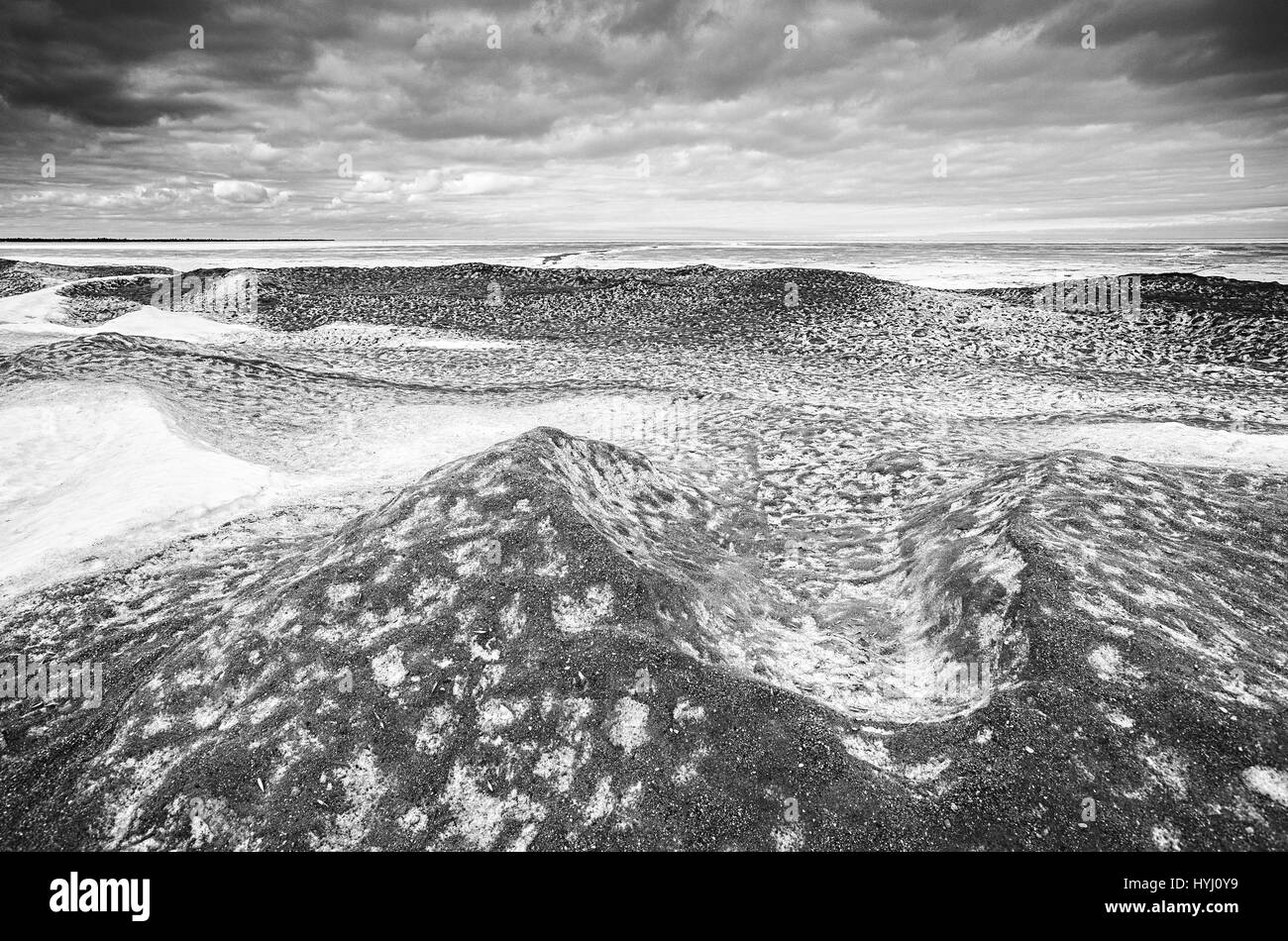 Paysage noir et blanc de glace d'un lac Winnipeg au Canada Banque D'Images