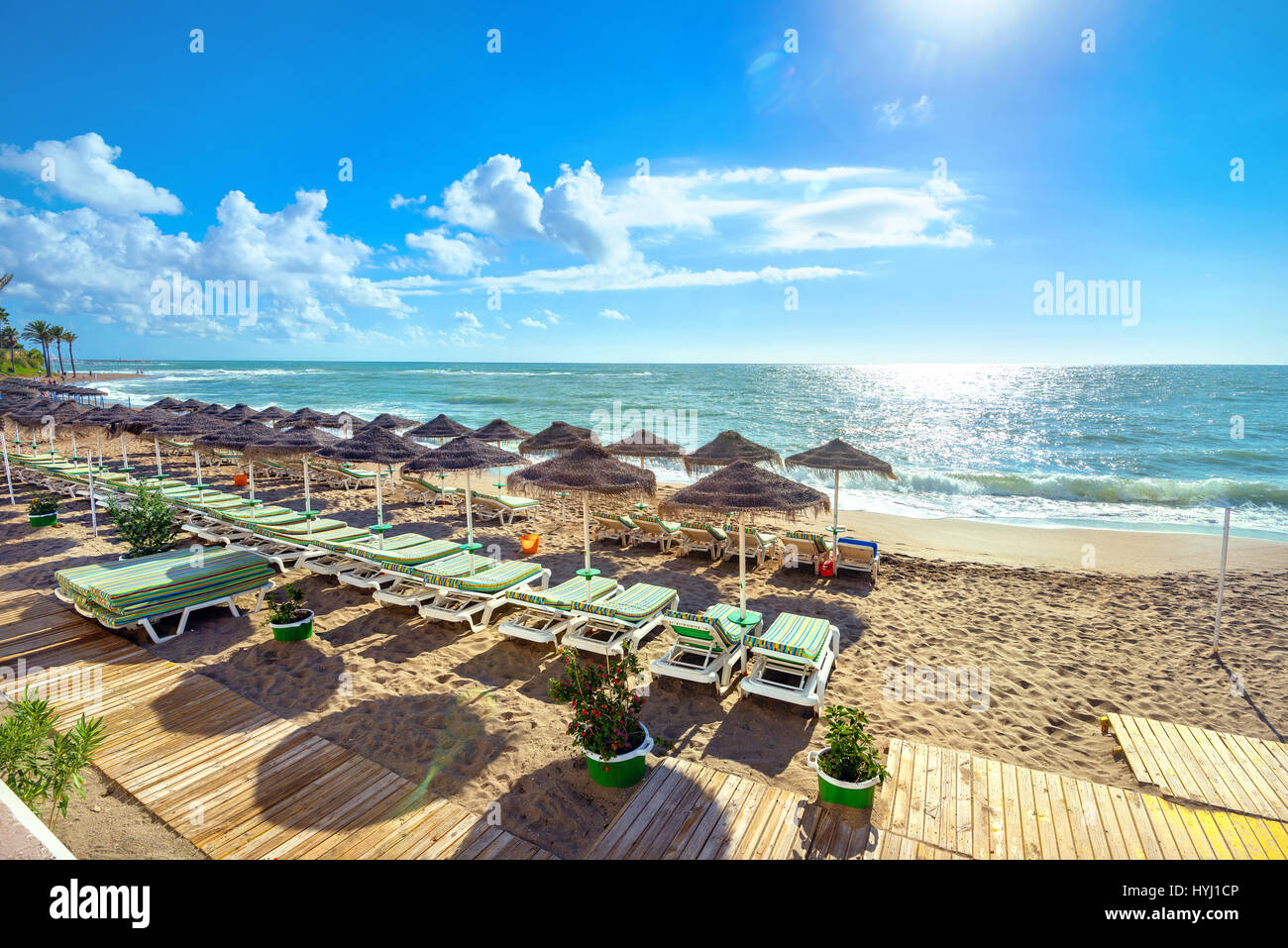 Plage de Benalmadena. Costa del Sol, Andalousie, Espagne Banque D'Images