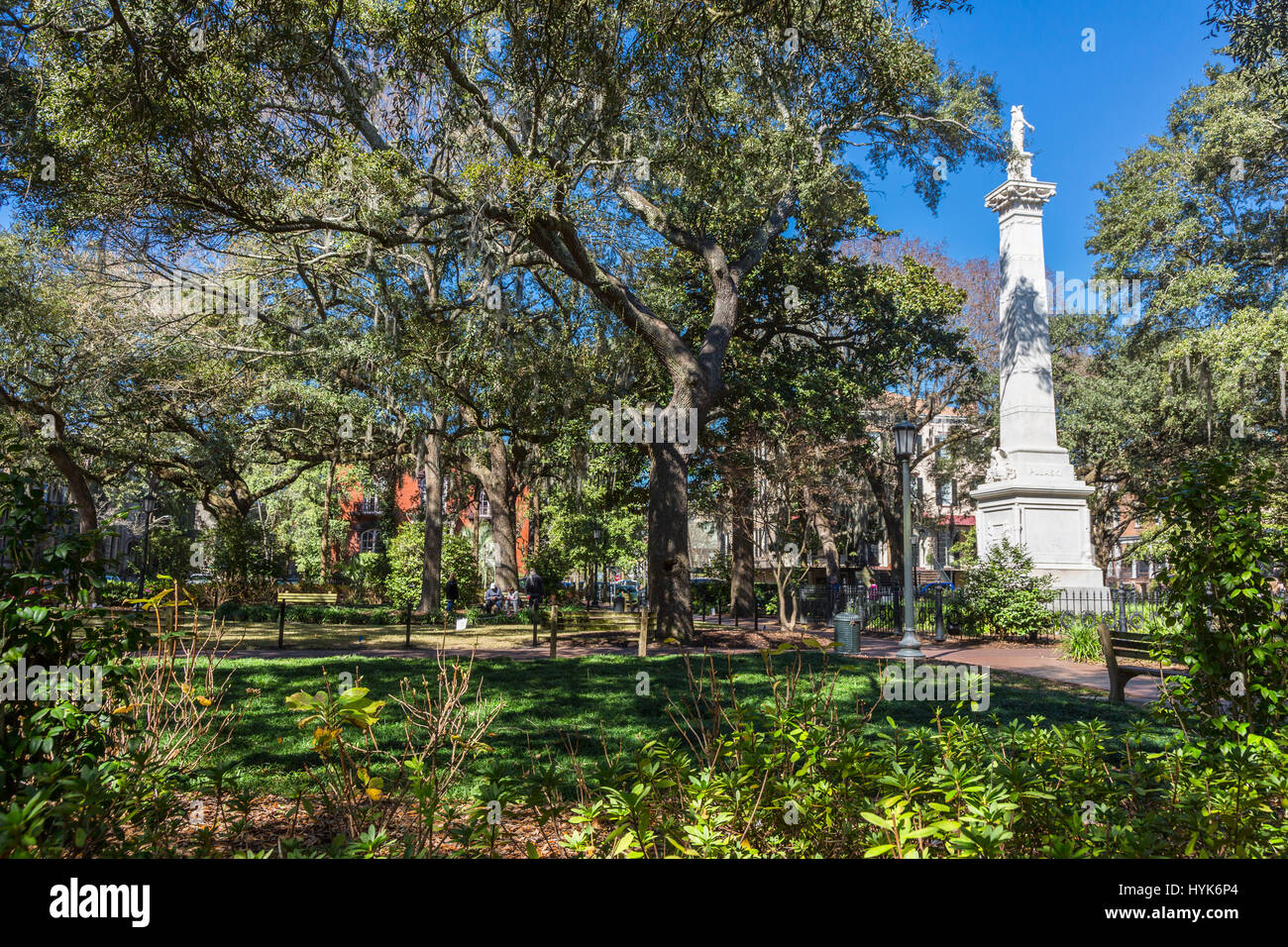 Savannah, Géorgie. Monument à Casimer Pulaski, aristocrate polonais, tué en révolution Américaine à Savannah. Monterey Square. Banque D'Images