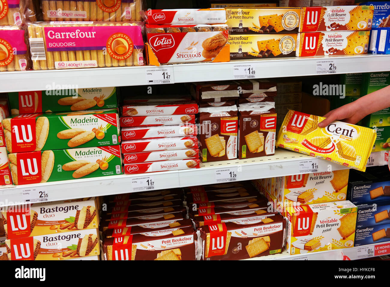 Supermarket biscuits Banque de photographies et d'images à haute résolution  - Alamy