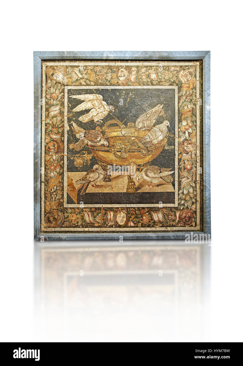 Mosaïque romaine d'oiseaux buvant dans Pompéi, Naples, Italie Musum archéologique Banque D'Images