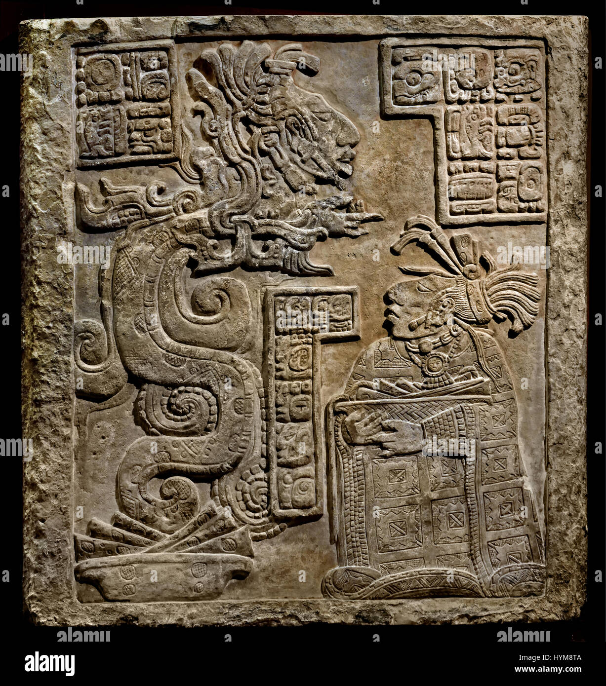 Les linteaux Yaxchilan Maya classique AD 770 - Linteau 15 Dame Wak Tuun,  lors d'une saignée rituel. Il est porteur d'un panier avec l'attirail  utilisé pour l'auto-sacrifice : stingray colonne vertébrale, une